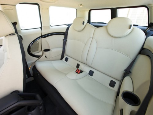 Характеристики автомобиля MINI Hatch 1.6 MT One (04.2010 - 12.2013): фото, вместимость, скорость, двигатель, топливо, масса, отзывы