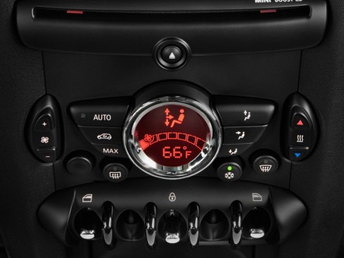 Характеристики автомобиля MINI Hatch 1.6 АТ Cooper (04.2010 - 12.2013): фото, вместимость, скорость, двигатель, топливо, масса, отзывы