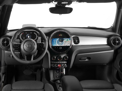 Характеристики автомобиля MINI Hatch 1.5 MT One First 5dr. (03.2021 - н.в.): фото, вместимость, скорость, двигатель, топливо, масса, отзывы