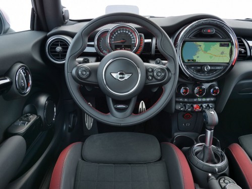 Характеристики автомобиля MINI Hatch 1.2 MT One 3dr. (01.2014 - 11.2017): фото, вместимость, скорость, двигатель, топливо, масса, отзывы