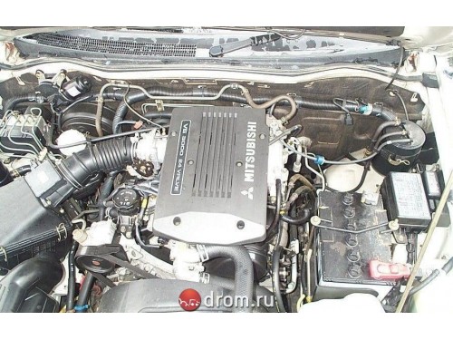Характеристики автомобиля Mitsubishi Challenger 2.8DT XR (08.1997 - 05.1999): фото, вместимость, скорость, двигатель, топливо, масса, отзывы