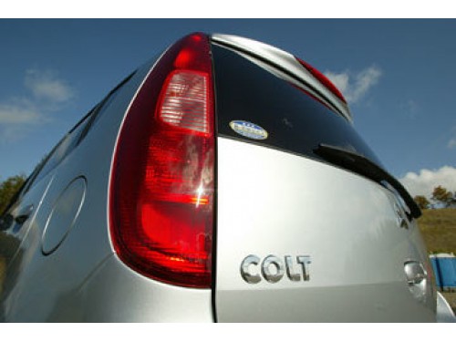 Характеристики автомобиля Mitsubishi Colt 1.3 best select edition (05.2004 - 09.2004): фото, вместимость, скорость, двигатель, топливо, масса, отзывы