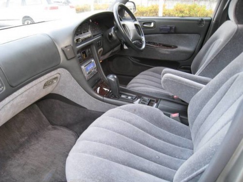 Характеристики автомобиля Mitsubishi Debonair 3.0 Executive II (10.1995 - 10.1999): фото, вместимость, скорость, двигатель, топливо, масса, отзывы
