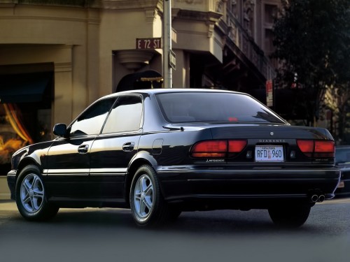 Характеристики автомобиля Mitsubishi Diamante 2.0 20E (10.1992 - 10.1993): фото, вместимость, скорость, двигатель, топливо, масса, отзывы