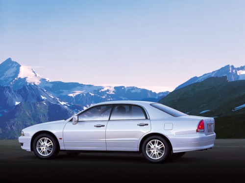 Характеристики автомобиля Mitsubishi Diamante 3.0 30R-SE (09.1999 - 07.2000): фото, вместимость, скорость, двигатель, топливо, масса, отзывы