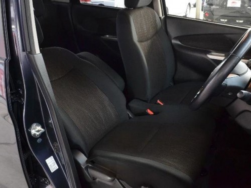 Характеристики автомобиля Mitsubishi ek Custom 660 T Moving Passenger Seat 4WD (06.2014 - 09.2015): фото, вместимость, скорость, двигатель, топливо, масса, отзывы