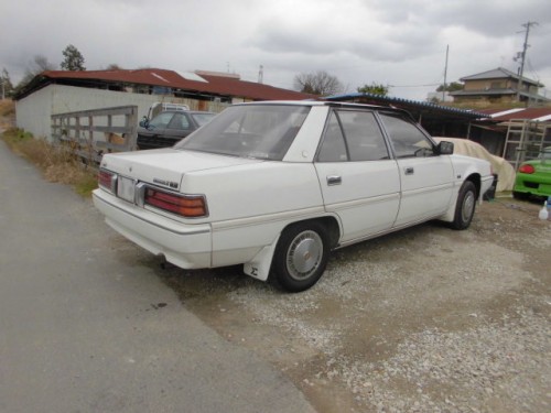 Характеристики автомобиля Mitsubishi Eterna 1.8 Sedan EXE (10.1988 - 05.1990): фото, вместимость, скорость, двигатель, топливо, масса, отзывы
