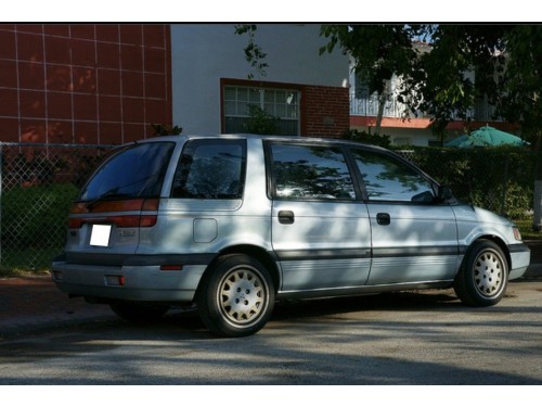 Характеристики автомобиля Mitsubishi Expo 2.4 MT Base/SP (03.1992 - 01.1993): фото, вместимость, скорость, двигатель, топливо, масса, отзывы