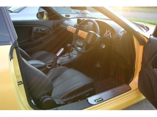 Характеристики автомобиля Mitsubishi FTO 1.8 GS (02.1996 - 01.1997): фото, вместимость, скорость, двигатель, топливо, масса, отзывы