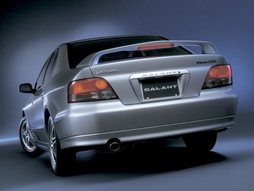 Характеристики автомобиля Mitsubishi Galant 1.8 VE low exhaust gas (04.1999 - 04.2000): фото, вместимость, скорость, двигатель, топливо, масса, отзывы