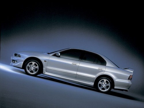 Характеристики автомобиля Mitsubishi Galant 1.8 VE low exhaust gas (08.1998 - 03.1999): фото, вместимость, скорость, двигатель, топливо, масса, отзывы