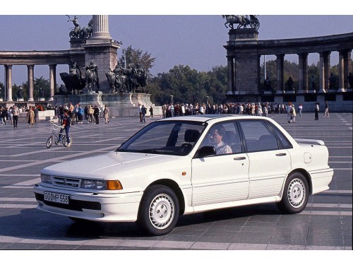 Характеристики автомобиля Mitsubishi Galant 1.8 AT 2WD GS Base (10.1989 - 07.1992): фото, вместимость, скорость, двигатель, топливо, масса, отзывы