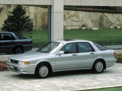 Mitsubishi Galant 2.0 AT 2WD MX Base (10.1989 - 07.1992)