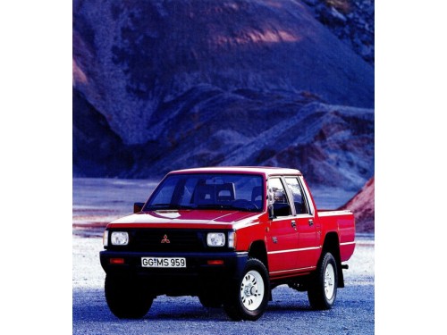 Характеристики автомобиля Mitsubishi L200 2.5 MT Base Double Cab (04.1986 - 01.1996): фото, вместимость, скорость, двигатель, топливо, масса, отзывы