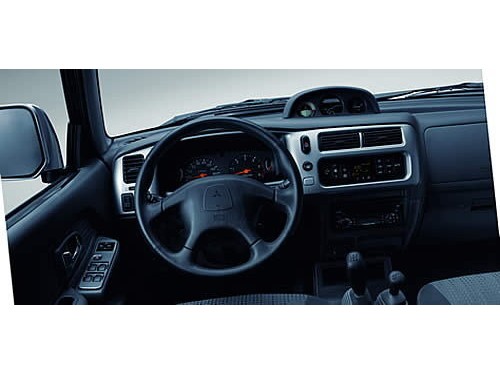 Характеристики автомобиля Mitsubishi L200 2.5 TD MT 4WD Double Cab (11.2005 - 01.2006): фото, вместимость, скорость, двигатель, топливо, масса, отзывы