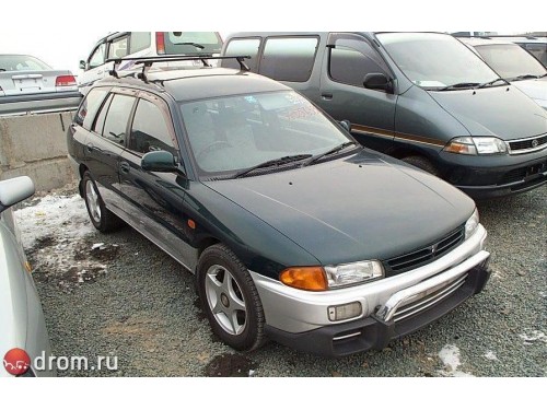 Характеристики автомобиля Mitsubishi Libero 1.8 X (05.1992 - 12.1993): фото, вместимость, скорость, двигатель, топливо, масса, отзывы