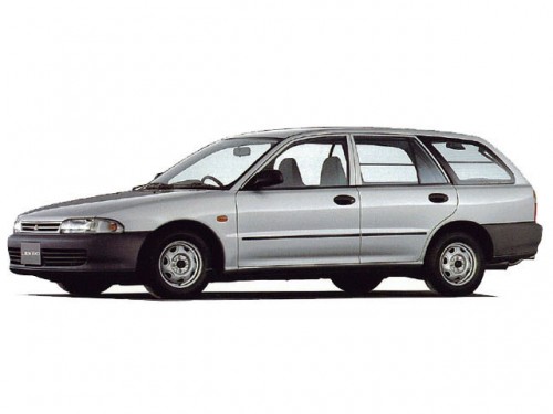 Характеристики автомобиля Mitsubishi Libero Cargo 1.5 E (05.1992 - 12.1993): фото, вместимость, скорость, двигатель, топливо, масса, отзывы