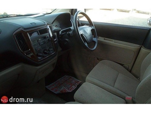 Характеристики автомобиля Mitsubishi Mirage Dingo 1.5 S Style (12.1999 - 01.2001): фото, вместимость, скорость, двигатель, топливо, масса, отзывы
