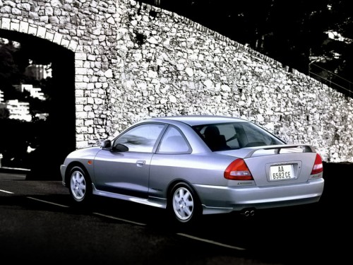 Характеристики автомобиля Mitsubishi Mirage 1.3 Asti C (10.1996 - 07.1997): фото, вместимость, скорость, двигатель, топливо, масса, отзывы