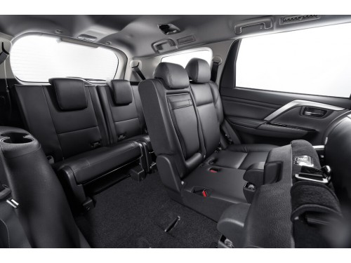 Характеристики автомобиля Mitsubishi Montero Sport 3.0 AT 4WD GLS Premium (07.2019 - н.в.): фото, вместимость, скорость, двигатель, топливо, масса, отзывы
