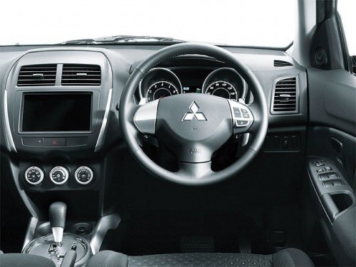 Характеристики автомобиля Mitsubishi RVR 1.8 E (02.2010 - 09.2011): фото, вместимость, скорость, двигатель, топливо, масса, отзывы