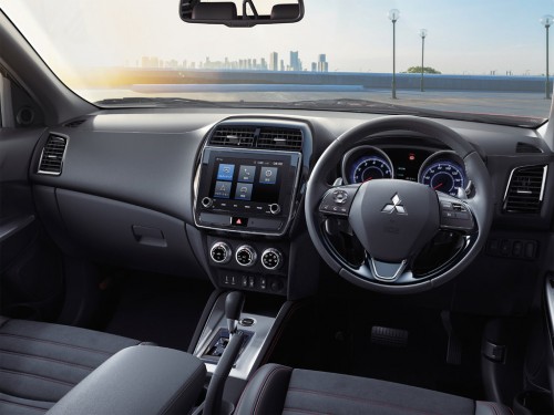 Характеристики автомобиля Mitsubishi RVR 1.8 M (08.2019 - 01.2023): фото, вместимость, скорость, двигатель, топливо, масса, отзывы