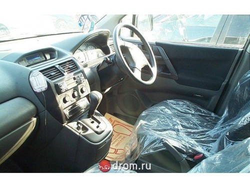 Характеристики автомобиля Mitsubishi RVR 1.8 X limited (06.1998 - 09.1999): фото, вместимость, скорость, двигатель, топливо, масса, отзывы