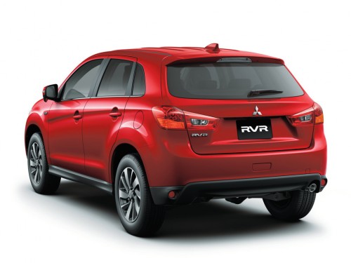 Характеристики автомобиля Mitsubishi RVR 1.8 M (10.2017 - 08.2018): фото, вместимость, скорость, двигатель, топливо, масса, отзывы
