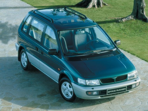 Характеристики автомобиля Mitsubishi Space Runner 1.8 MT GLi (09.1991 - 02.1999): фото, вместимость, скорость, двигатель, топливо, масса, отзывы