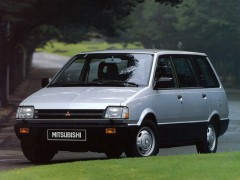 Mitsubishi Space Wagon 1.8 AT GL (09.1983 - 03.1985)