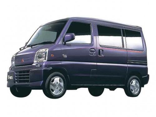 Характеристики автомобиля Mitsubishi Town Box 660 LX high roof (04.1999 - 10.2000): фото, вместимость, скорость, двигатель, топливо, масса, отзывы