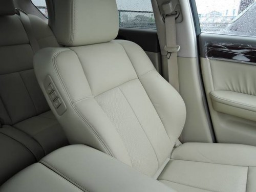 Характеристики автомобиля Mitsuoka Galue 3.5 350LX leather package 4WD (02.2008 - 09.2008): фото, вместимость, скорость, двигатель, топливо, масса, отзывы