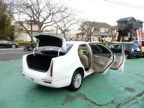 Характеристики автомобиля Mitsuoka Nouera 1.5 15LX (07.2008 - 10.2008): фото, вместимость, скорость, двигатель, топливо, масса, отзывы