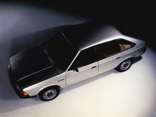 Характеристики автомобиля Москвич 2141 1.7 MT 21412-136 (02.1994 - 11.1997): фото, вместимость, скорость, двигатель, топливо, масса, отзывы