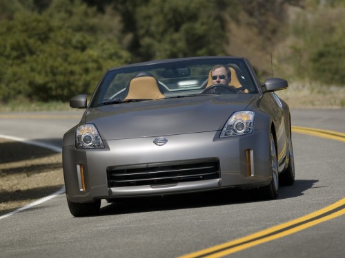 Характеристики автомобиля Nissan 350Z 3.5 AT Enthusiast (10.2005 - 01.2007): фото, вместимость, скорость, двигатель, топливо, масса, отзывы