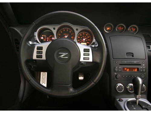 Характеристики автомобиля Nissan 350Z 3.5 AT Touring (01.2007 - 08.2009): фото, вместимость, скорость, двигатель, топливо, масса, отзывы