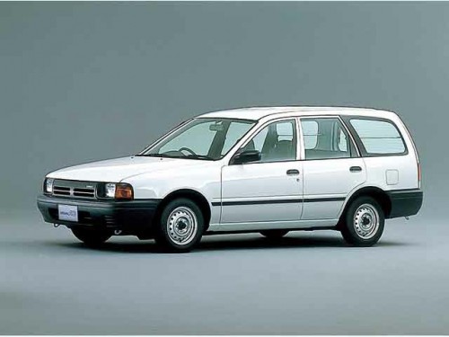 Характеристики автомобиля Nissan AD 1.5 DX (08.1994 - 04.1996): фото, вместимость, скорость, двигатель, топливо, масса, отзывы