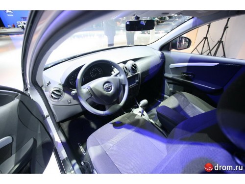 Характеристики автомобиля Nissan Almera 1.6 MT Comfort Plus (04.2014 - 03.2017): фото, вместимость, скорость, двигатель, топливо, масса, отзывы