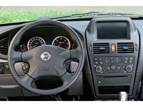 Характеристики автомобиля Nissan Almera 1.8 AT Комфорт (02.2000 - 10.2002): фото, вместимость, скорость, двигатель, топливо, масса, отзывы