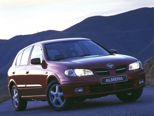 Характеристики автомобиля Nissan Almera 1.8 AT Acenta (02.2000 - 10.2002): фото, вместимость, скорость, двигатель, топливо, масса, отзывы