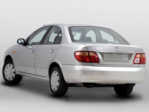 Характеристики автомобиля Nissan Almera 1.5 MT Люкс (10.2002 - 02.2006): фото, вместимость, скорость, двигатель, топливо, масса, отзывы