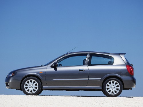 Характеристики автомобиля Nissan Almera 1.8 AT Комфорт (10.2002 - 02.2006): фото, вместимость, скорость, двигатель, топливо, масса, отзывы
