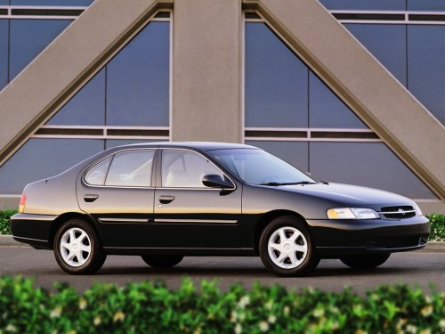Характеристики автомобиля Nissan Altima 2.4 MT SE (07.1997 - 01.1999): фото, вместимость, скорость, двигатель, топливо, масса, отзывы