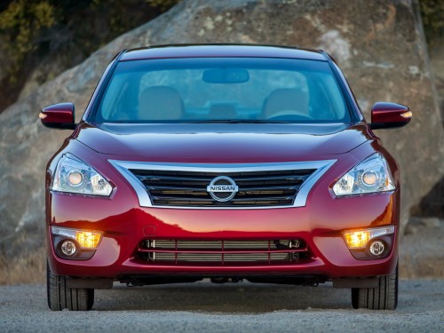 Характеристики автомобиля Nissan Altima 2.5 CVT SL (05.2012 - 01.2015): фото, вместимость, скорость, двигатель, топливо, масса, отзывы