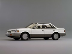 Nissan Bluebird Maxima 2.0 Le grand (01.1987 - 09.1988)