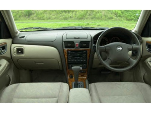 Характеристики автомобиля Nissan Bluebird Sylphy 1.8 18Vi (12.2003 - 03.2004): фото, вместимость, скорость, двигатель, топливо, масса, отзывы