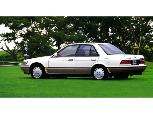 Характеристики автомобиля Nissan Bluebird 1.8 FE saloon SV (01.1991 - 08.1991): фото, вместимость, скорость, двигатель, топливо, масса, отзывы