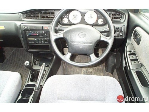 Характеристики автомобиля Nissan Bluebird 1.8 Le grand (01.1996 - 08.1997): фото, вместимость, скорость, двигатель, топливо, масса, отзывы