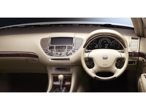 Характеристики автомобиля Nissan Cima 4.5 450X FOUR 4WD (02.2008 - 07.2010): фото, вместимость, скорость, двигатель, топливо, масса, отзывы