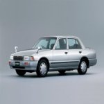 Nissan Crew 2.0 LS saloon-F (06.1998 - 07.1999)